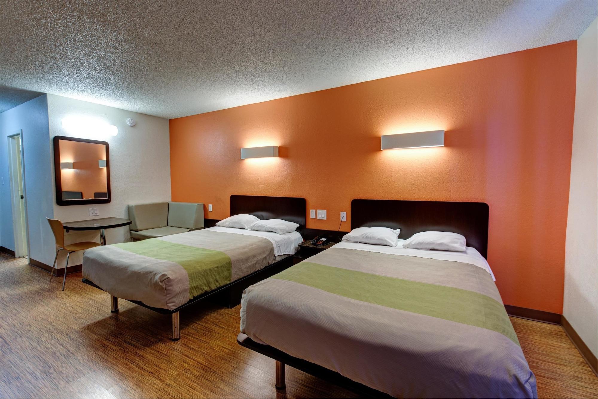 Executive Inn & Suites South Houston Bagian luar foto