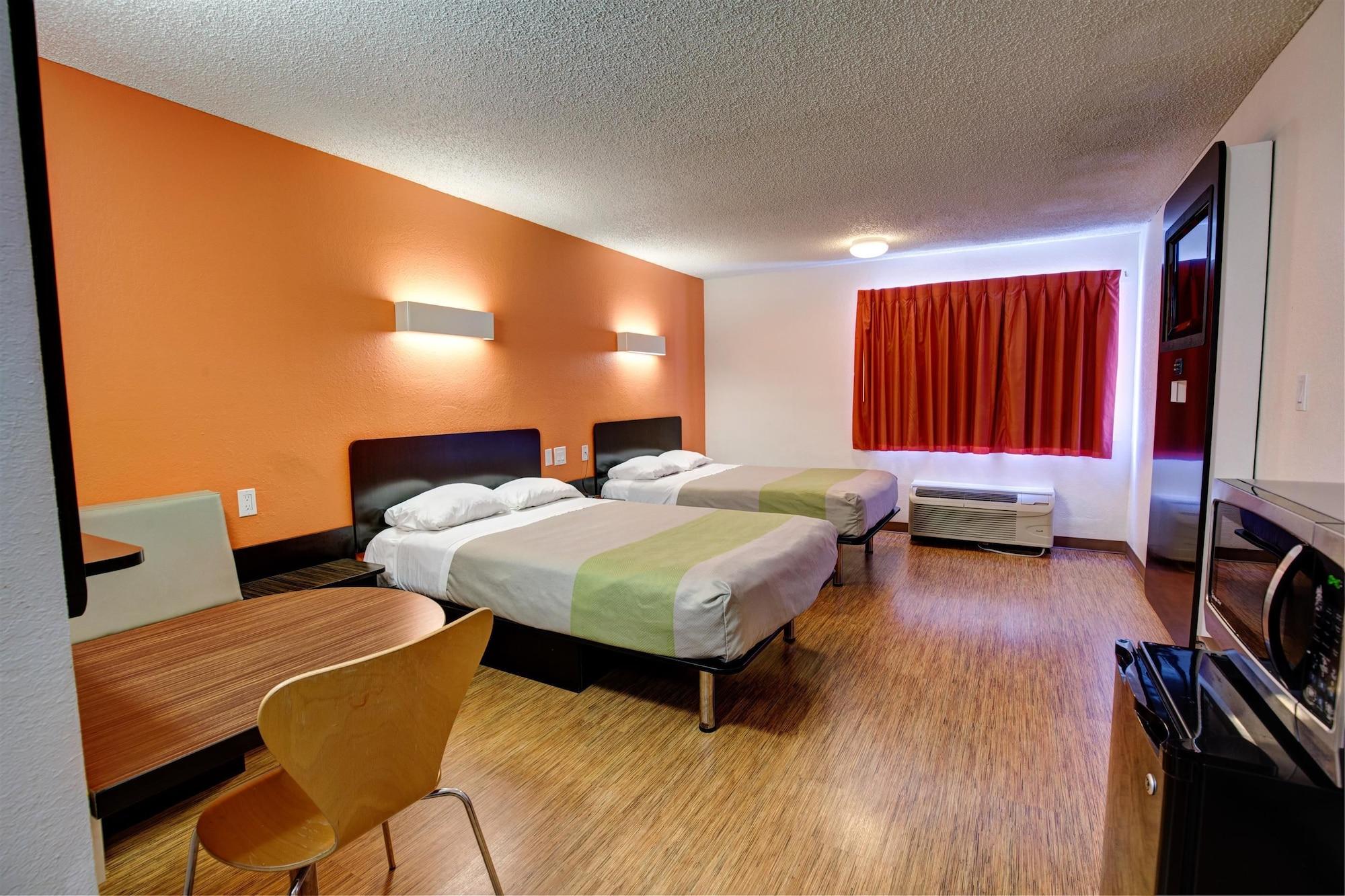 Executive Inn & Suites South Houston Bagian luar foto