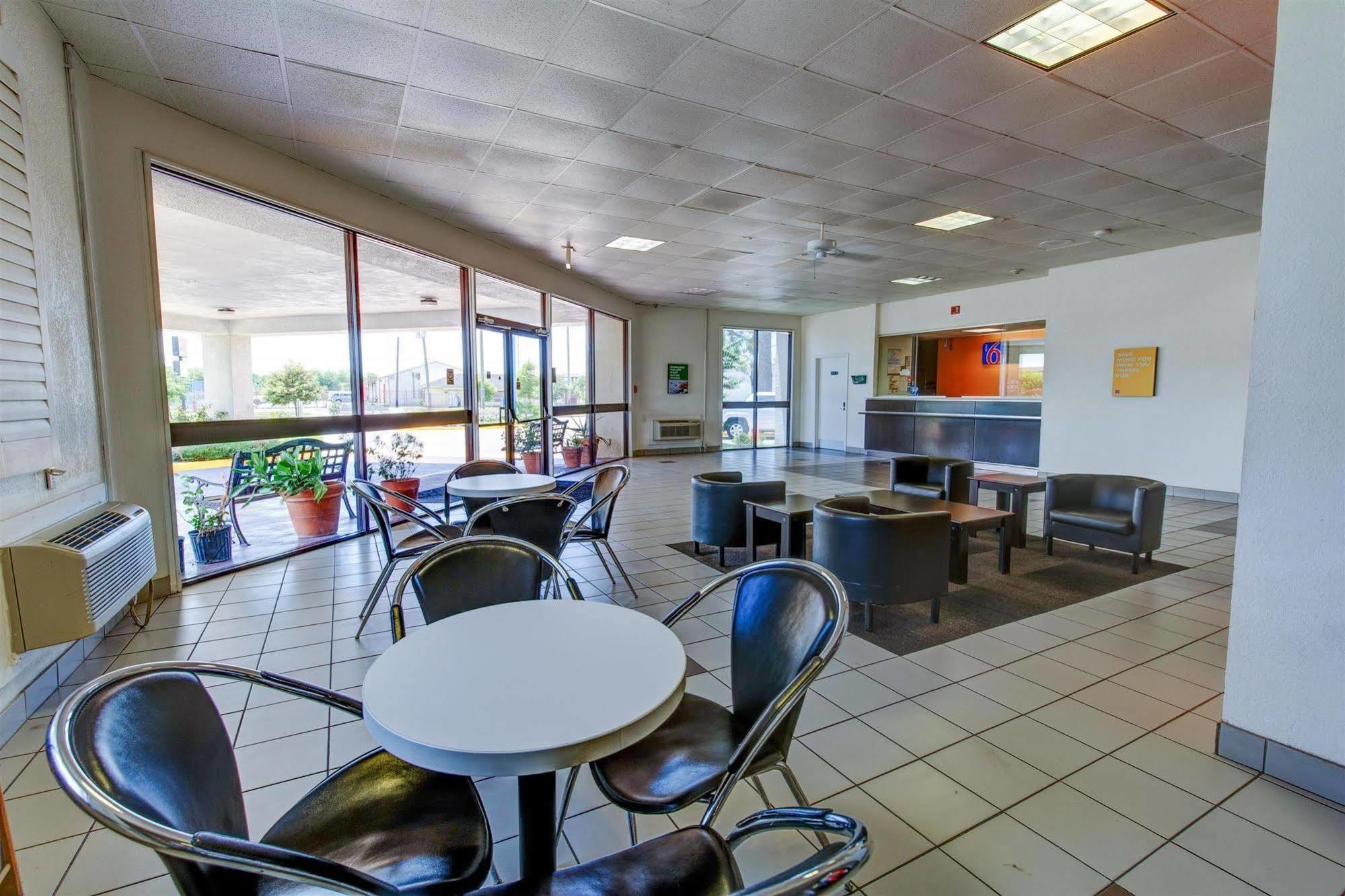 Executive Inn & Suites South Houston Bagian luar foto